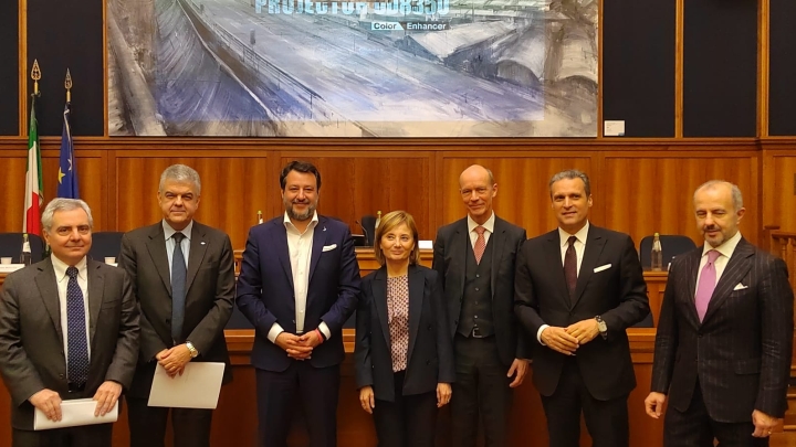 firma accordo investEU