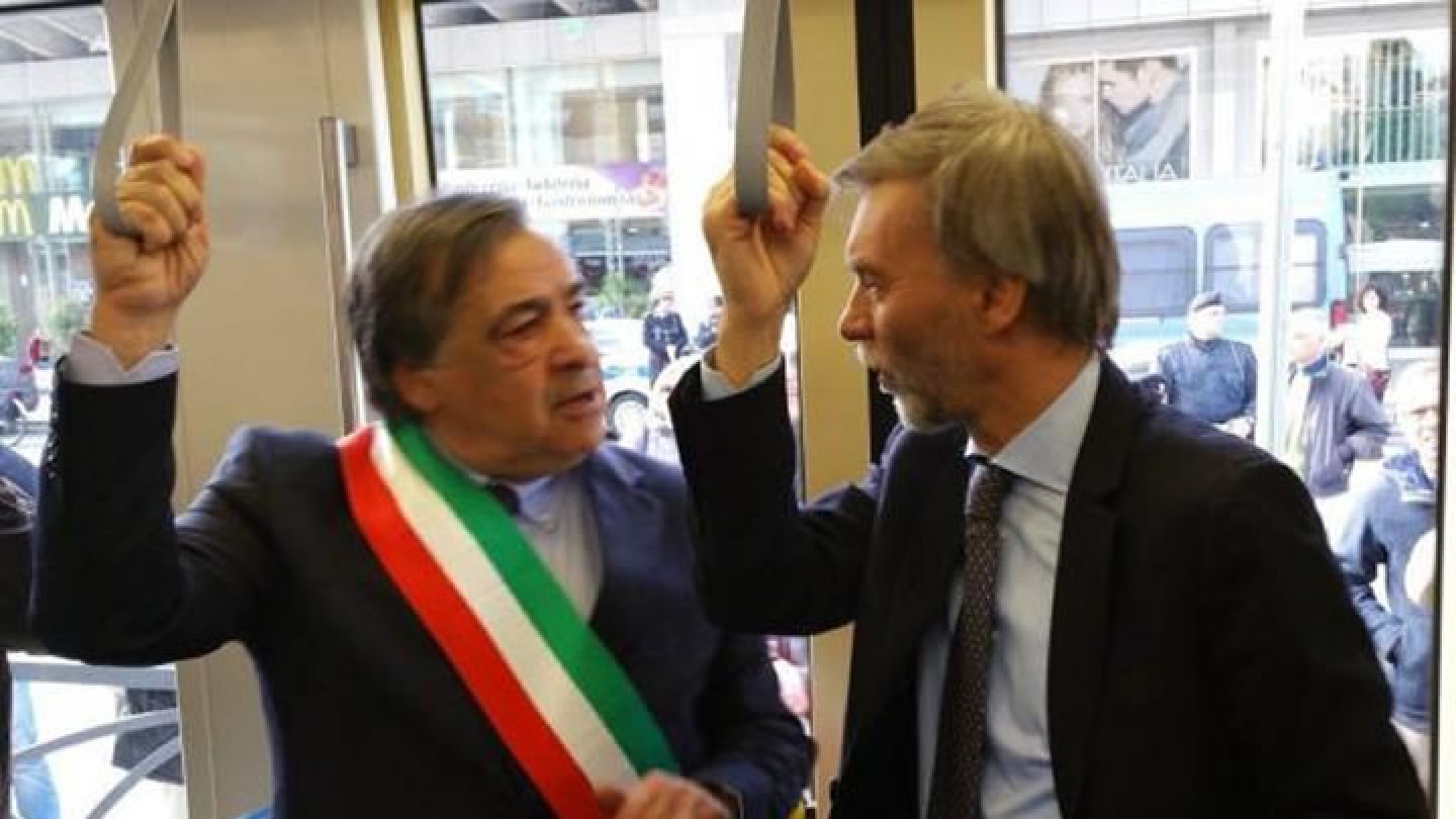 Delrio sul tram a Palermo