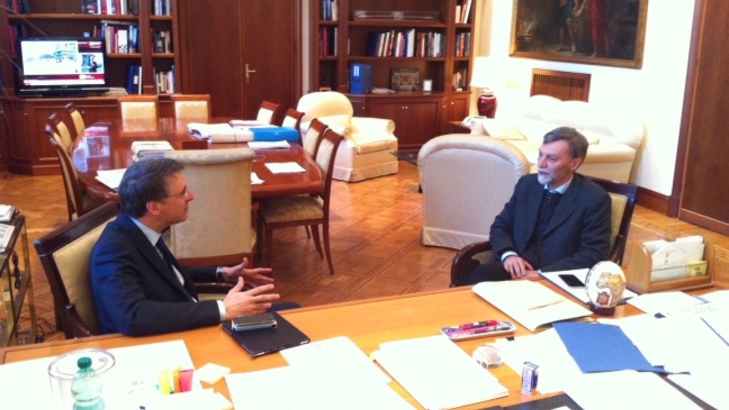 il Ministro Delrio e il Presente Cantone