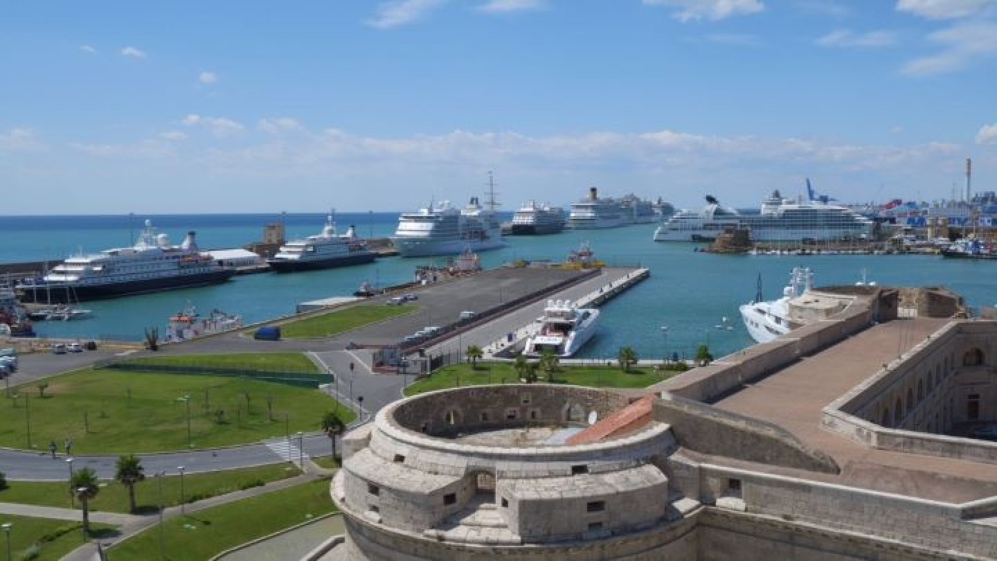 porto di civitavecchia