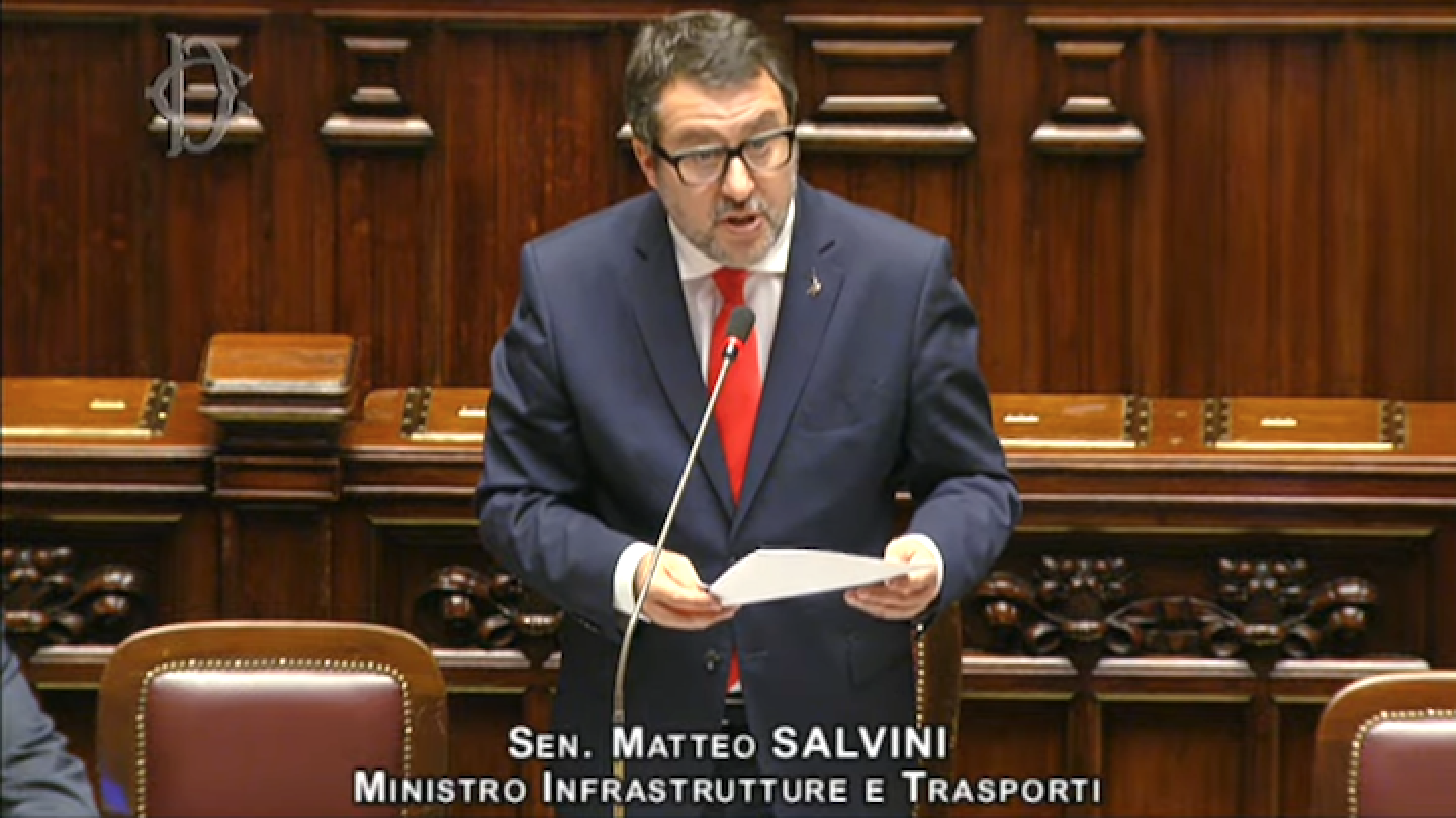 Il vicepresidente del Consiglio e ministro delle Infrastrutture e dei Trasporti Matteo Salvini, in aula alla Camera dei Deputati